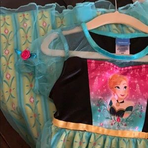 Frozen Anna Gown 👸🏻👩🏻‍🎤🦹🏼‍♀️🎃